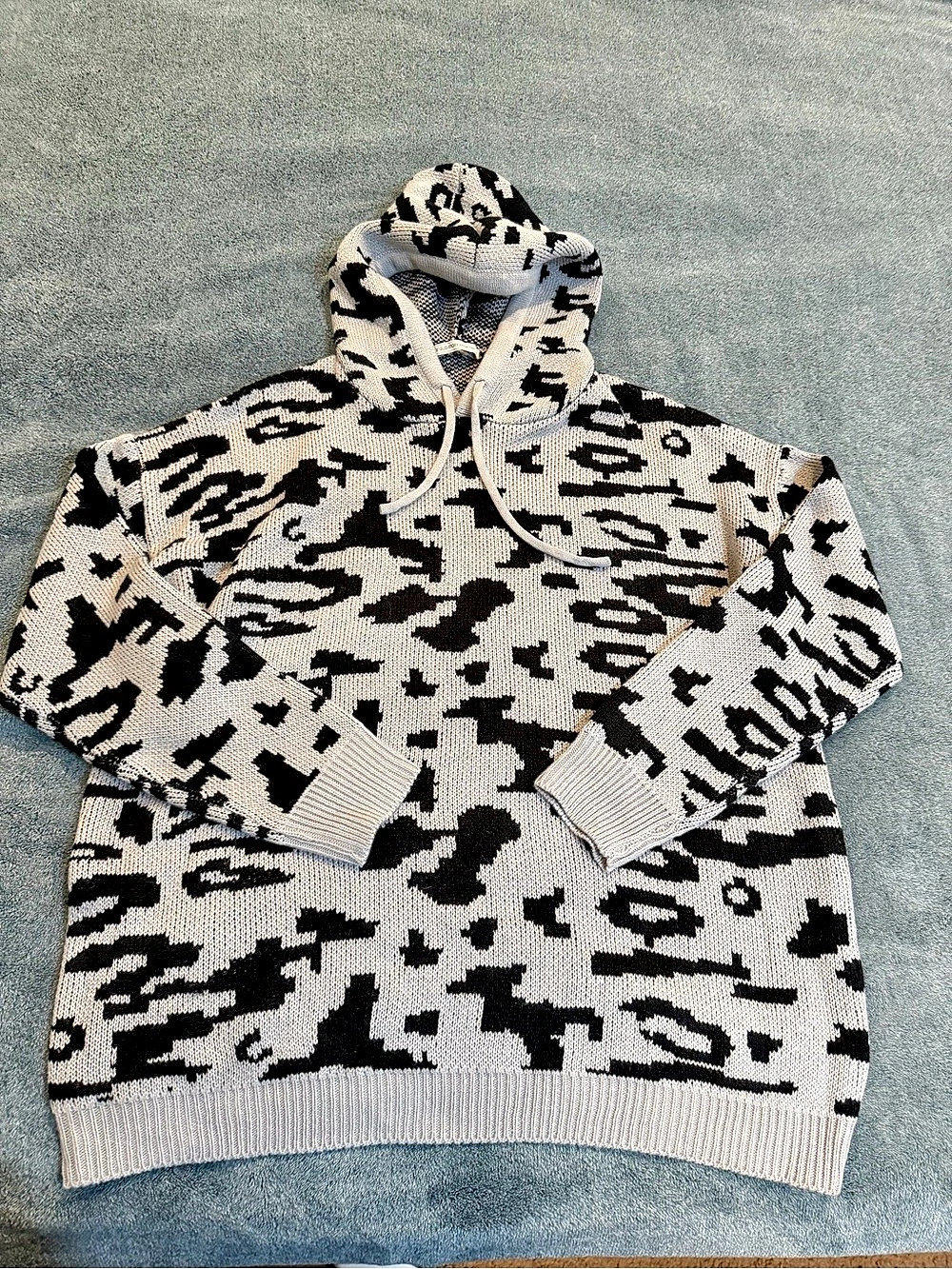 GLO-STORY Animal Print Hoodie in Black & Gray XL plus size